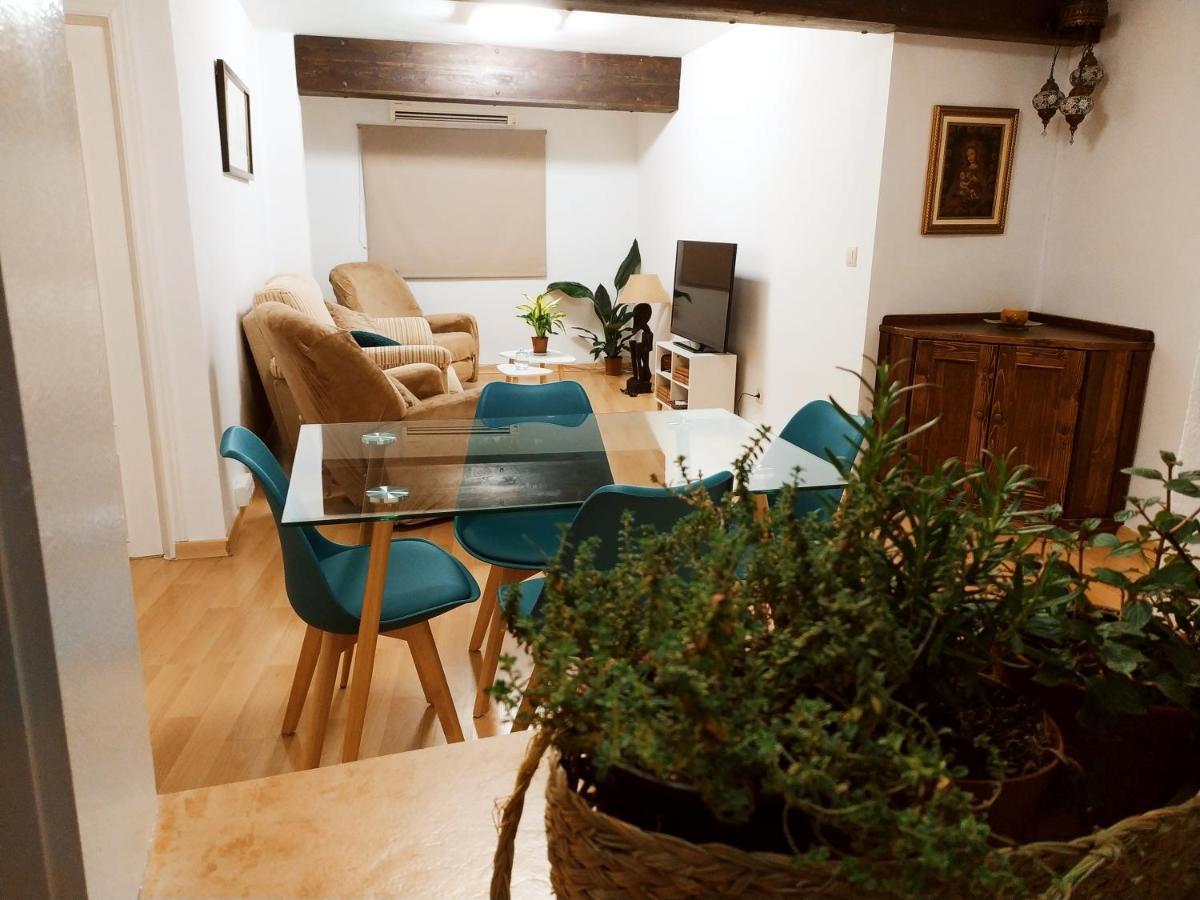 Al Pie Del Camarin Con Parking Gratis Appartement Jaén Buitenkant foto