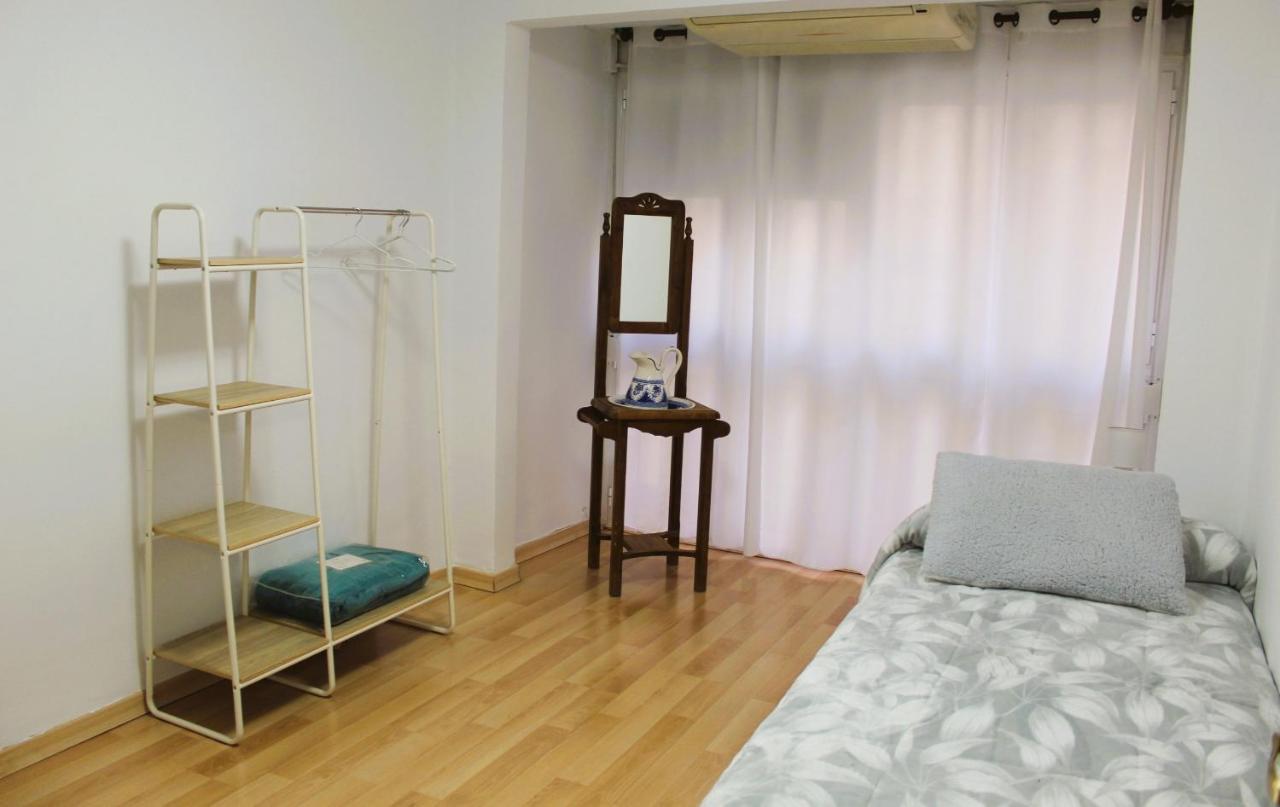 Al Pie Del Camarin Con Parking Gratis Appartement Jaén Buitenkant foto