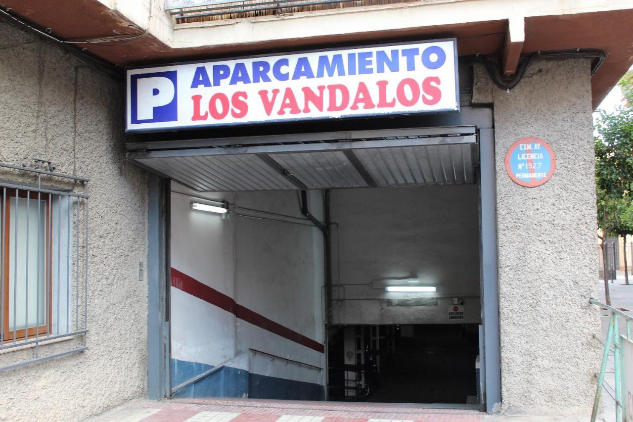 Al Pie Del Camarin Con Parking Gratis Appartement Jaén Buitenkant foto